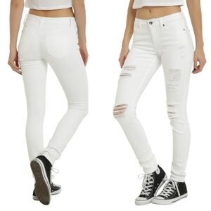 mossimo - distressed white denim low rise skinny jeans